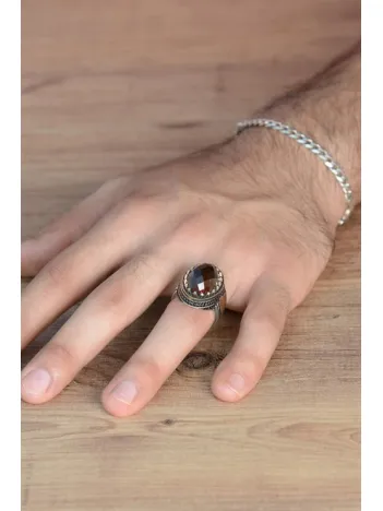 Zirkon Taşlı Yanı İşlemeli Erkek Gümüş Yüzük GYZZRCNTASL-TPR