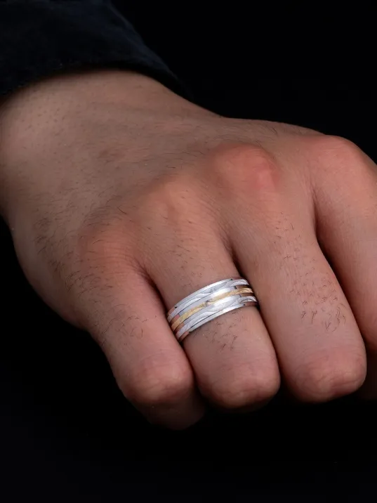 Erkek Gümüş Yüzük - 925 Ayar Dalgalı Şerit Model Gümüş Alyans Yüzük Erkek Gümüş Yüzük - 925 Ayar Dalgalı Şerit Model Gümüş Alyans Yüzük