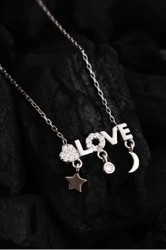 Kadın Gümüş Kolye - Sevgililer Günü - Hediye - Zirkon Taşlı Love Yazılı Kalp Motifli Kadın Kolye