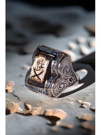 Erkek Zultanit Taşlı Zülfikar Kılıcı İşlemeli Mavi Zirkon Taş Detaylı Yanı Kitap Motifli Gümüş Yüzük