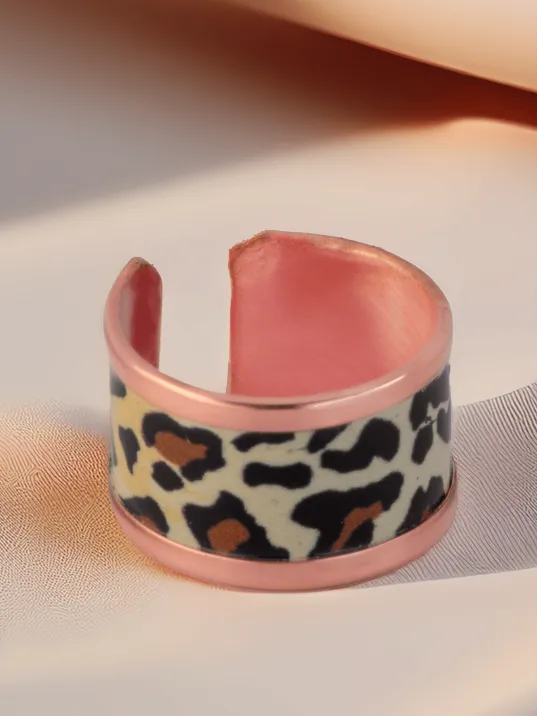 Kadın Bakır Yüzük - Leopar Model Özel Baskı Metal Kutu Ve Kuvars Taşı