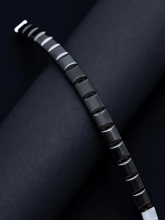 Doğal Hematit Taşlı Modern Tasarım Bileklik Doğal Hematit Taşlı Modern Tasarım Bileklik