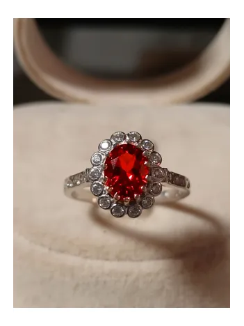 Kadın Gümüş Yüzük - Yuvarlak Doğal Kırmızı Safir Taşlı Gümüş Yüzük
