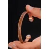 Erkek Kadın Bakır Bileklik - Hakiki Deri Omega Desenli Mıknatıslı Metal Kutu Kuvars Erkek Kadın Bakır Bileklik - Hakiki Deri Omega Desenli Mıknatıslı Metal Kutu Kuvars
