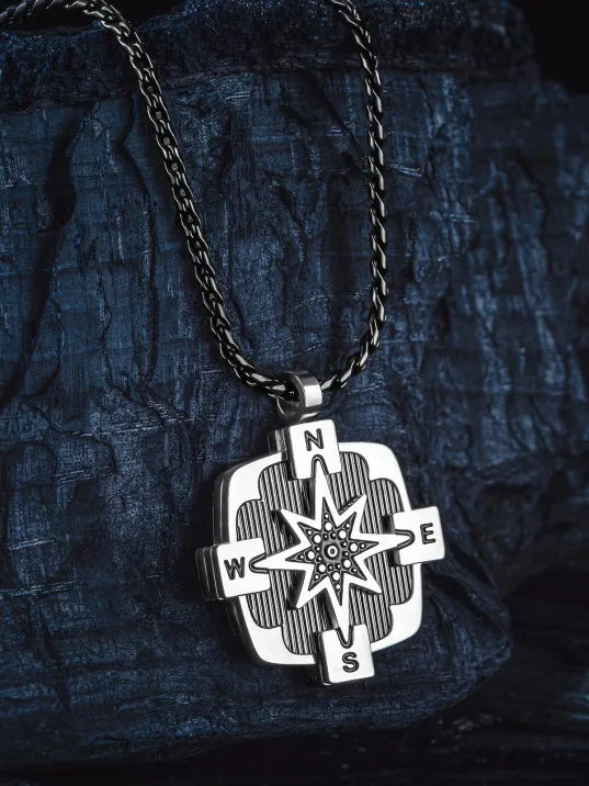 Erkek Çelik Kolye - Kare Model Pusula Figürlü Erkek Kolye