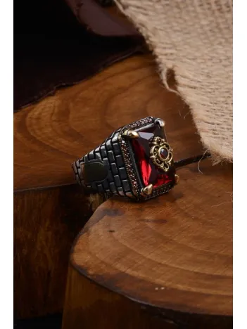 Kırmızı Zirkon Taşlı Yanı Kapı Duvar Sur Motif Erkek Gümüş Yüzük