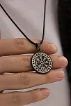 Viking Pusulası - Erkek Kolye - Viking Pusulası Model Siyah Renk Erkek Çelik Kolye - 316 L Paslanmaz Çelik