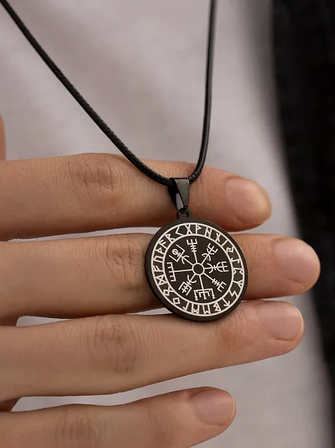 Viking Pusulası - Erkek Kolye - Viking Pusulası Model Siyah Renk Erkek Çelik Kolye - 316 L Paslanmaz Çelik