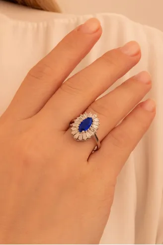 Kadın Gümüş Yüzük - Damla Model Safir Taşlı Baget Süslemeli Rodyumlu Kadın Yüzük