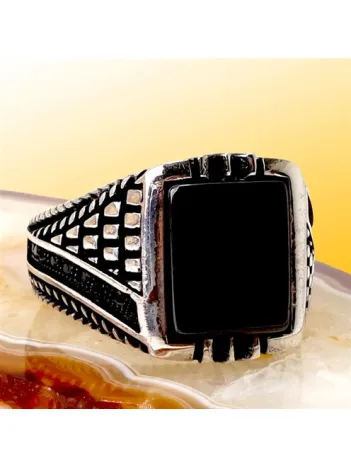 Mikro Bezemeli Oniks Taşlı Gümüş Erkek Yüzük