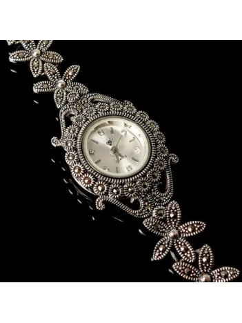 Julia Taş Detaylı Bayan Gümüş Saat
