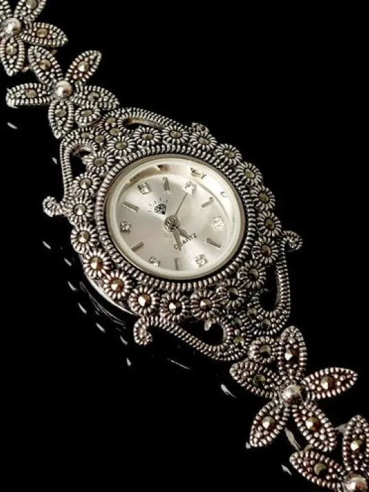 Julia Taş Detaylı Bayan Gümüş Saat