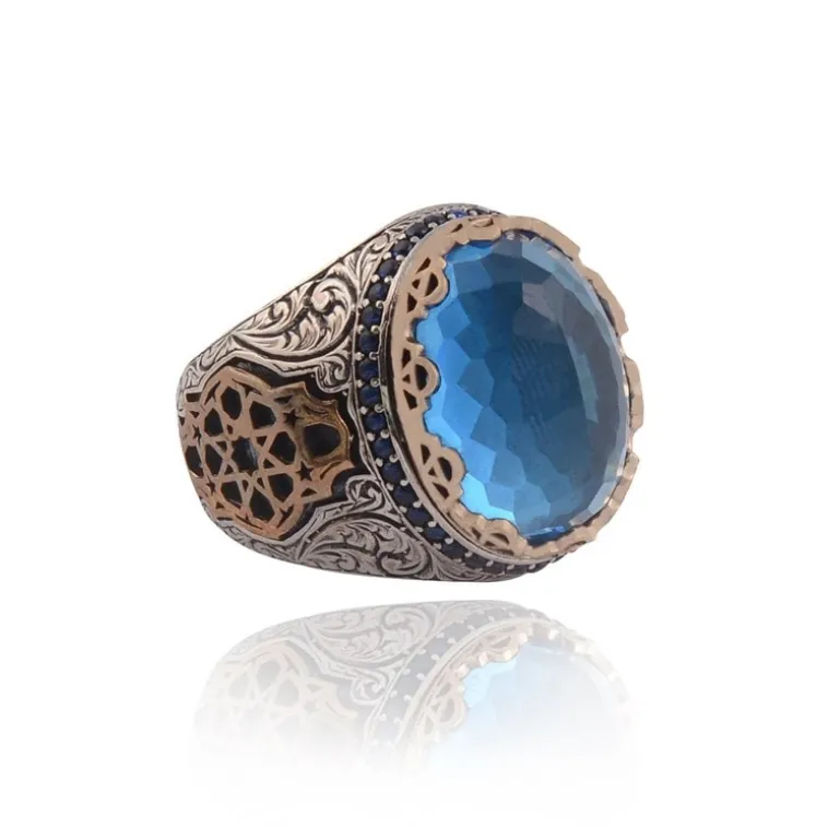 Blue Topaz Aqua Marin Taşlı Yanı İşlemeli Erkek Gümüş Yüzük Blue Topaz Aqua Marin Taşlı Yanı İşlemeli Erkek Gümüş Yüzük