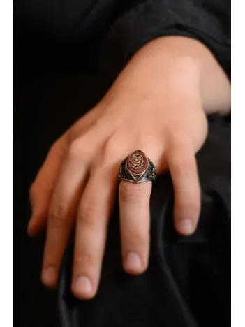 Anadolu Desenli Akik Taşlı Yanı İşlemeli Erkek Gümüş Yüzük Anadolu Desenli Akik Taşlı Yanı İşlemeli Erkek Gümüş Yüzük