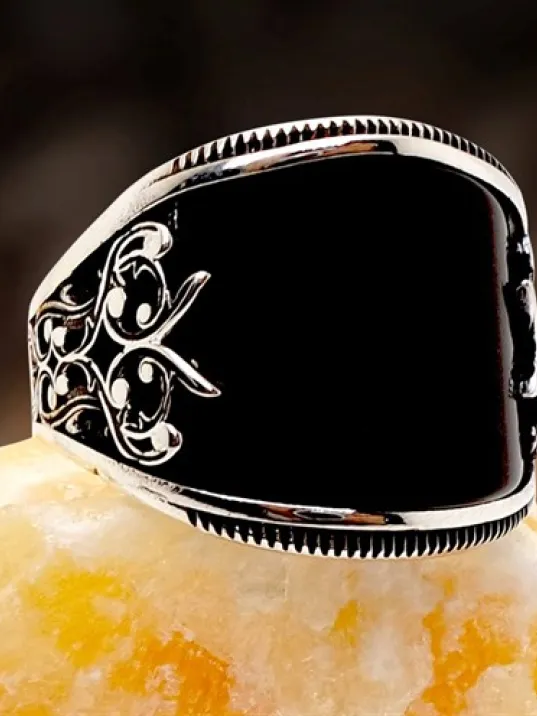 Oniks Taşlı Sarmaşık Motifli Erkek Gümüş Yüzük