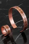 Kadın Bakır Bileklik Yüzük Set - Lenka Model Özel Baskı Metal Kutu Ve Kuvars Taşı Kadın Bakır Bileklik Yüzük Set - Lenka Model Özel Baskı Metal Kutu Ve Kuvars Taşı