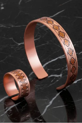 Kadın Bakır Bileklik Yüzük Set - Lenka Model Özel Baskı Metal Kutu Ve Kuvars Taşı