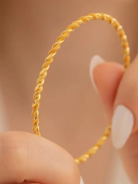Kadın Gümüş Bilezik - 3mm Kalınlıkta 22 Ayar Burma Altın Kaplama Gümüş Bilezik Kadın Gümüş Bilezik - 3mm Kalınlıkta 22 Ayar Burma Altın Kaplama Gümüş Bilezik