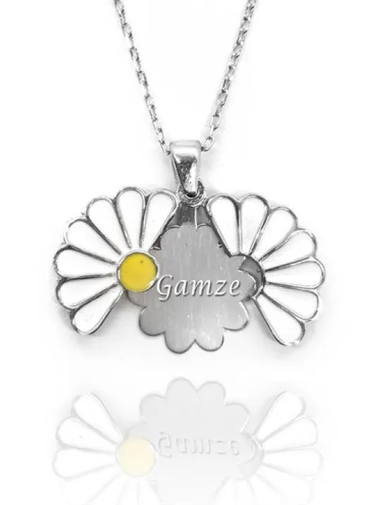 Gizli İsim Yazılabilir 925 Ayar Papatya Çiçek Modeli Bayan Gümüş Kolye GKLPAPATYAI-BYZ Gizli İsim Yazılabilir 925 Ayar Papatya Çiçek Modeli Bayan Gümüş Kolye GKLPAPATYAI-BYZ