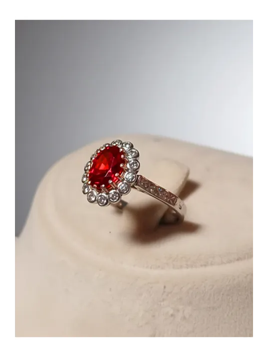 Kadın Gümüş Yüzük - Yuvarlak Doğal Kırmızı Safir Taşlı Gümüş Yüzük