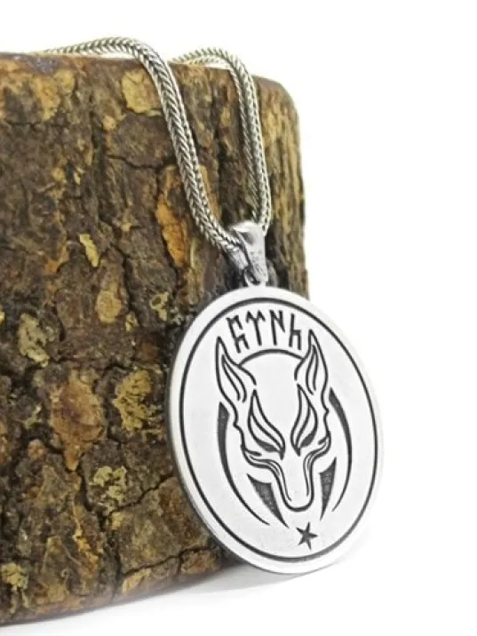 Börü Modeli Kurt Desen Türk Yazılı Erkek Gümüş Kolye Zincir Börü Modeli Kurt Desen Türk Yazılı Erkek Gümüş Kolye Zincir