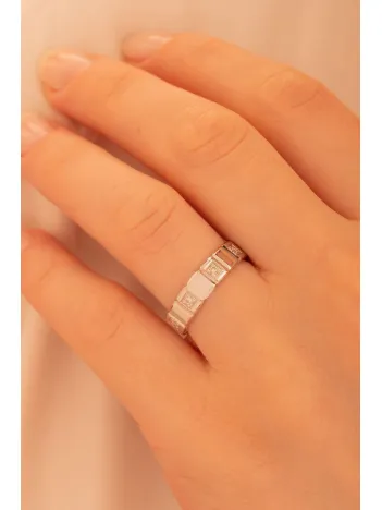 Kadın Gümüş Yüzük - 925 Ayar Terahertz Model Gümüş Alyans Yüzük