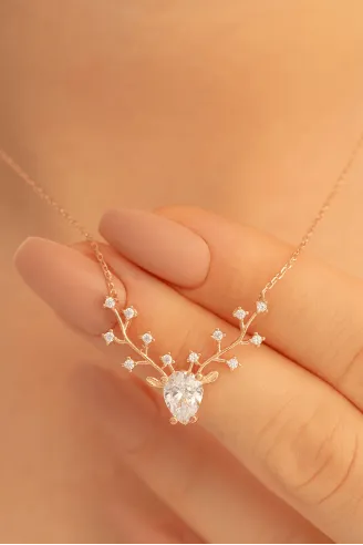 Kadın Gümüş Kolye - Zirkon Taşlı Geyik Kafası Motifli Rose Altın Kaplama Gümüş Kolye