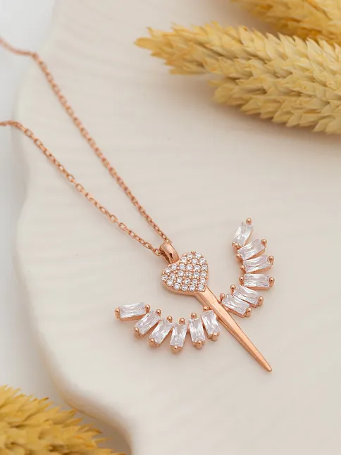 Kadın Gümüş Kolye - Zirkon Taşlı Rose Kalpli Mikailin Kılıcı Model 2 Kadın Gümüş Kolye