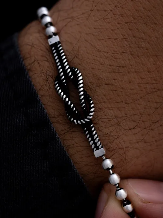 Erkek Gümüş Bileklik - Top Zincirli Gemici Düğümü Model Gümüş Bileklik Erkek Gümüş Bileklik - Top Zincirli Gemici Düğümü Model Gümüş Bileklik