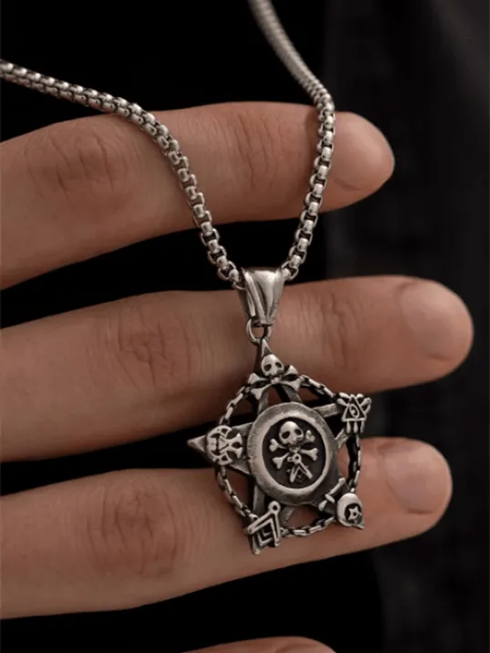 Erkek Kolye - Yıldız Ve Kuru Kafa Model Erkek Çelik Kolye - 316 L Paslanmaz Çelik Kolye Erkek Kolye - Yıldız Ve Kuru Kafa Model Erkek Çelik Kolye - 316 L Paslanmaz Çelik Kolye