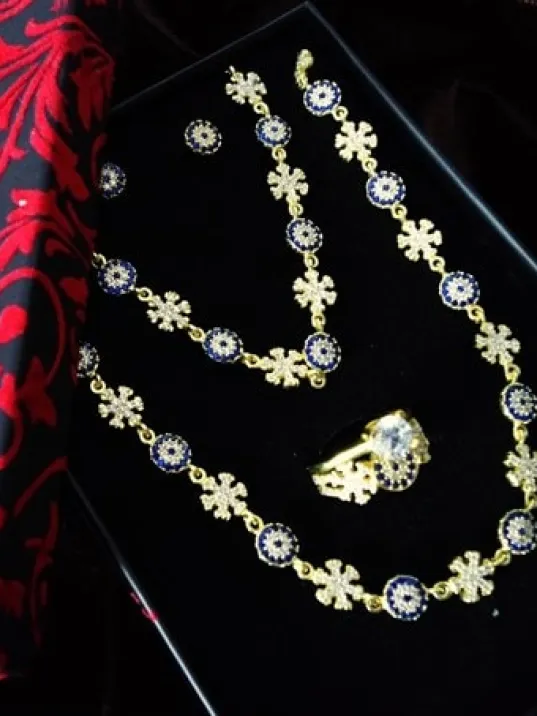 Altın Kaplama Kartanesi Temalı Gümüş Gerdanlık Bileklik Yüzük Küpe Takı Seti