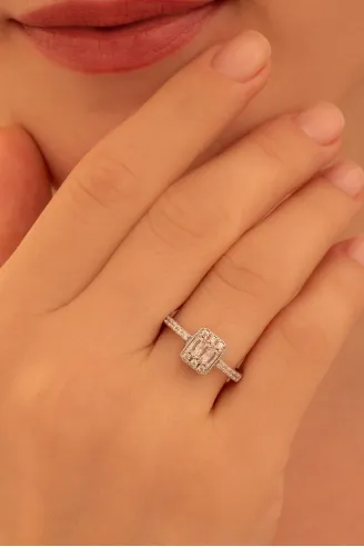 Kadın Gümüş Yüzük - Süreyya Baget Taşlı Kare Model Kadın Yüzük