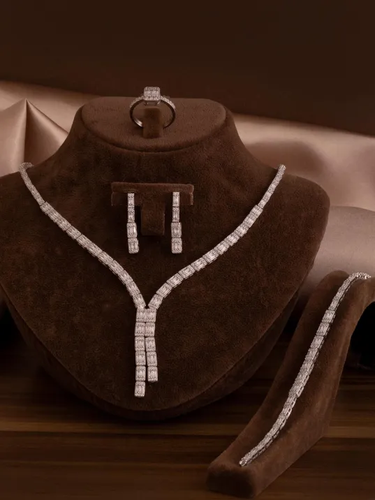 Kadın Gümüş Takı Seti - Dilruba Baget Taşlı Kare Model Kolye, Bileklik, Yüzük, Küpe Tam Set