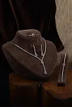 Ela Bayan Yakut Taşlı Gümüş Su Yolu Set - Kolye, Bileklik, Küpe, Yüzük