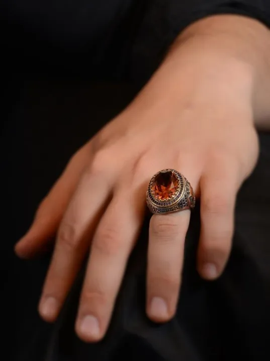 Zultanit Taşlı Yanında Ay Yıldız Motif Erkek Gümüş Yüzük