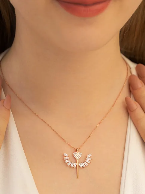 Kadın Gümüş Kolye - Zirkon Taşlı Rose Kalpli Mikailin Kılıcı Model 2 Kadın Gümüş Kolye