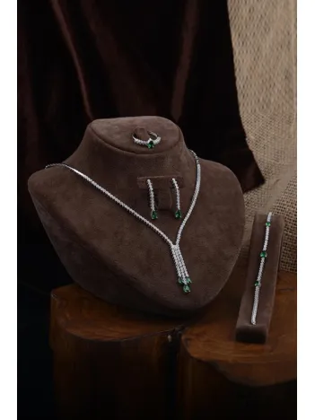 Berva Bayan Zümrüt Taşlı Gümüş Su Yolu Set - Kolye, Bileklik, Küpe, Yüzük