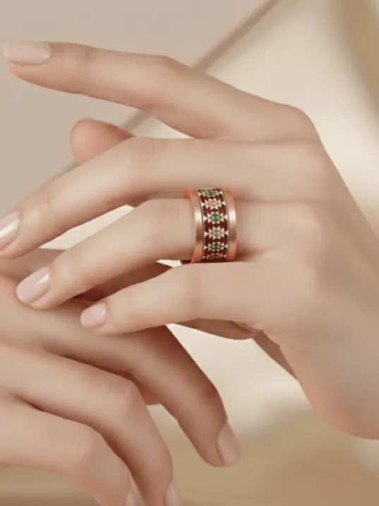 Kadın Bakır Yüzük - Natasha Model Özel Baskı Metal Kutu Ve Kuvars Taşı Kadın Bakır Yüzük - Natasha Model Özel Baskı Metal Kutu Ve Kuvars Taşı