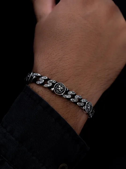 Erkek Gümüş Bileklik - Aslan Motifli Oksitli Gurmet Zinciri Gümüş Bileklik Erkek Gümüş Bileklik - Aslan Motifli Oksitli Gurmet Zinciri Gümüş Bileklik