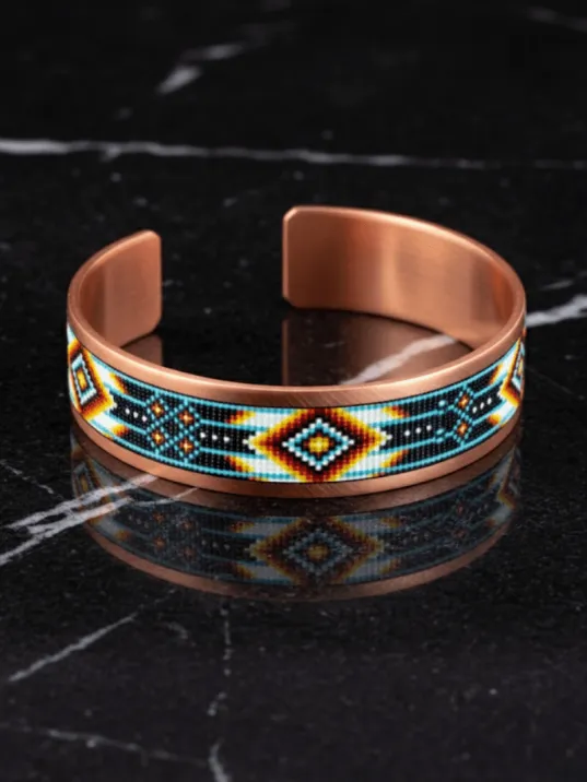 Kadın Bakır Bileklik - Polka Model Özel Baskı Metal Kutu Ve Kuvars Taşı Kadın Bakır Bileklik - Polka Model Özel Baskı Metal Kutu Ve Kuvars Taşı