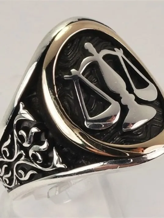 Avukat ve Hakimlere Özel Adalet Terazisi Gümüş Erkek Yüzüğü