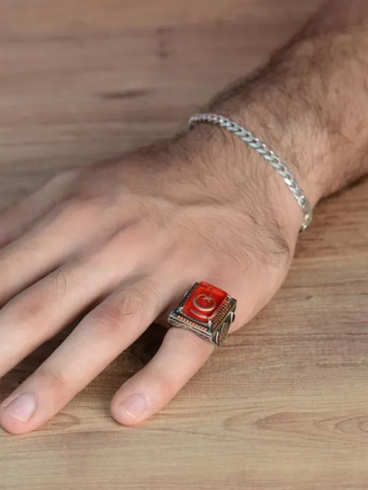 Mineli Ay Yıldız İşlemeli Kırmızı Zirkon Taş Süslemeli 925 Ayar Gümüş Erkek Yüzük GYZAYYLDIZK-KRM