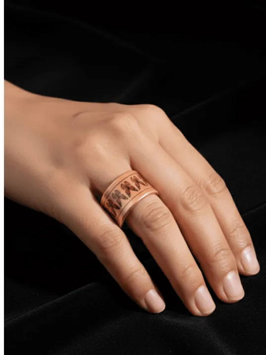 Kadın Bakır Bileklik Yüzük Set - Zodia Model Özel Baskı Metal Kutu Ve Kuvars Taşı Kadın Bakır Bileklik Yüzük Set - Zodia Model Özel Baskı Metal Kutu Ve Kuvars Taşı