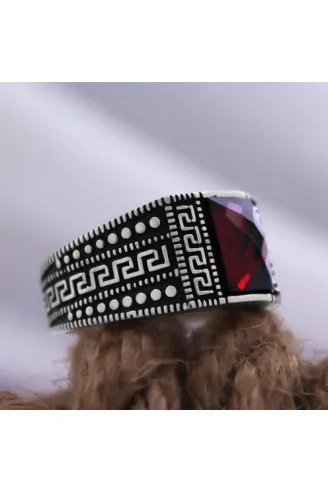 Kırmızı Yakut Taşlı Grek Desen İşlemeli Özel Seri Erkek Gümüş Yüzük