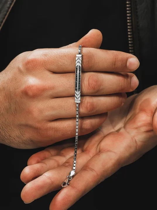 Erkek Gümüş Bileklik - Çift Sıra Siyah Zirkon Taşlı Omega Model Erkek Bileklik Erkek Gümüş Bileklik - Çift Sıra Siyah Zirkon Taşlı Omega Model Erkek Bileklik