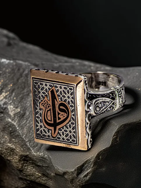 Erkek Vav Elif İşlemeli Yanı Damla Motifli Dikdörtgen Model 925 Ayar Gümüş Yüzük