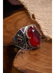 Garnet Taşlı Yanı İşlemeli Erkek Gümüş Yüzük