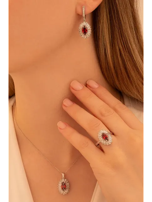 Kadın Gümüş Set - Mekik Model Yakut Taşlı Baget Süslemeli Rodyumlu Kadın Set