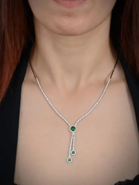 Selen Bayan Zümrüt Taşlı Gümüş Su Yolu Set - Kolye, Bileklik, Küpe, Yüzük