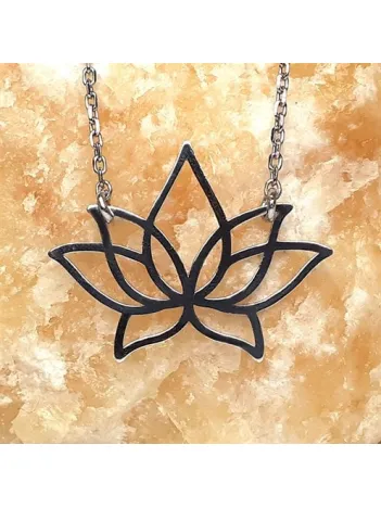 Lotus Çiçeği Bayan Gümüş Kolye Lotus Çiçeği Bayan Gümüş Kolye